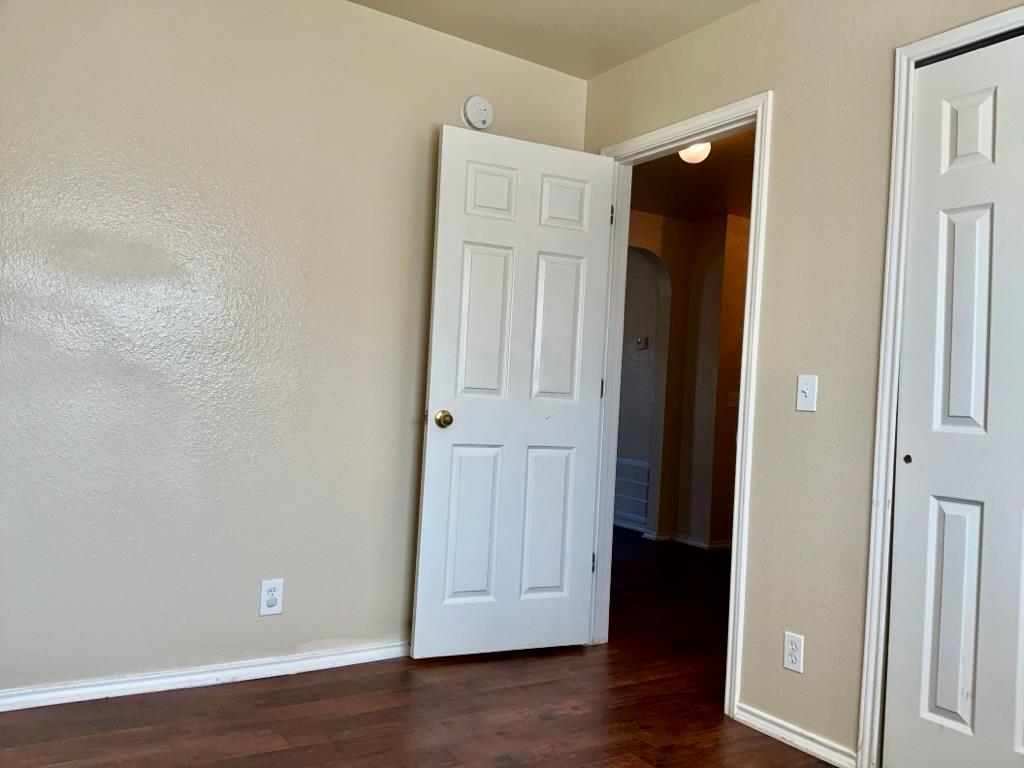 615 Losoya Ct, Hutto, TX 78634