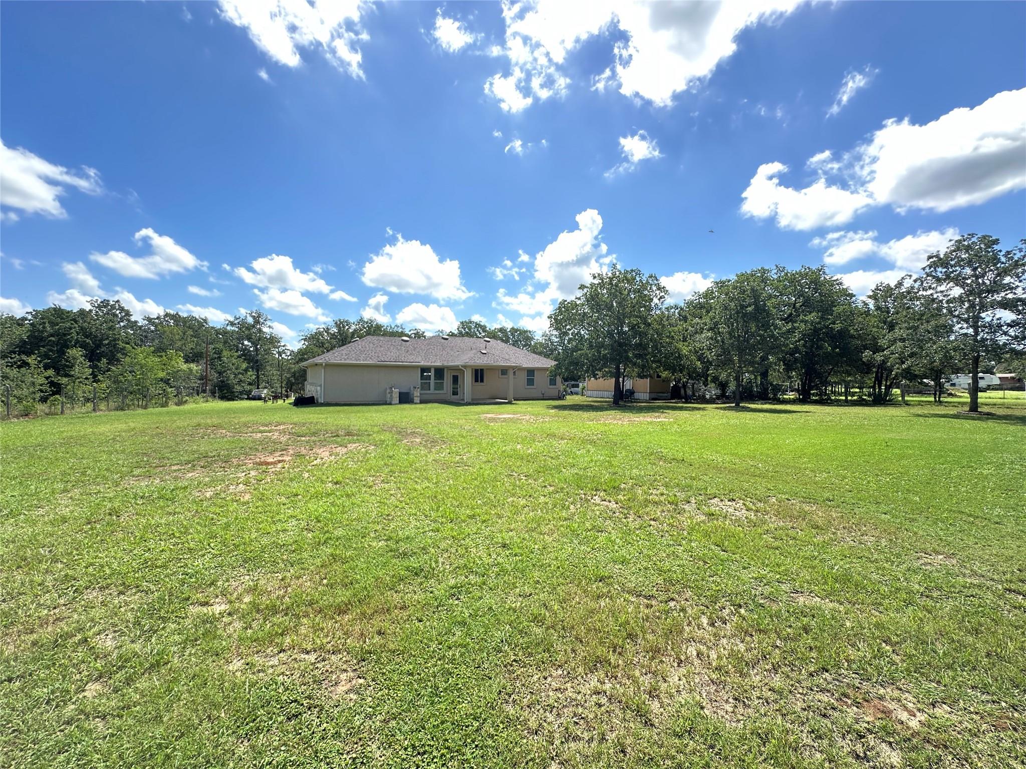 126 Scarlet Harts Ln, Dale, TX 78616