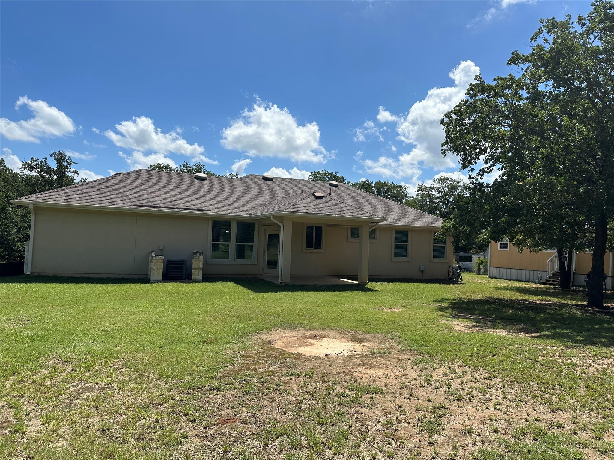 126 Scarlet Harts Ln, Dale, TX 78616