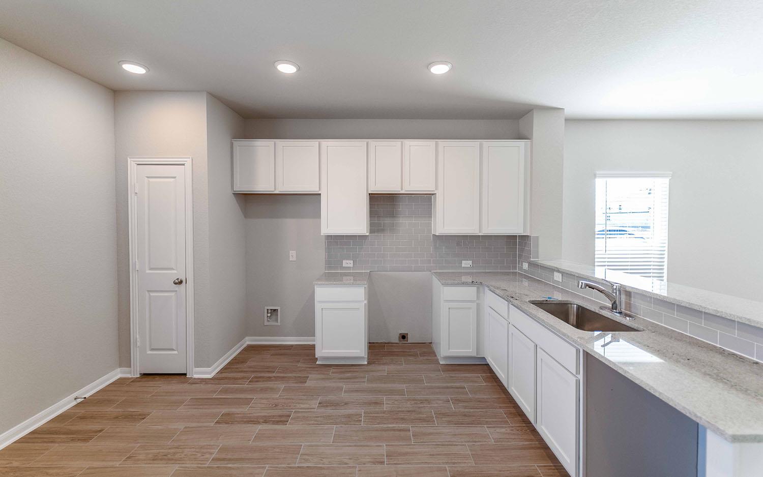 1208 Marvin Grv, Seguin, TX 78155