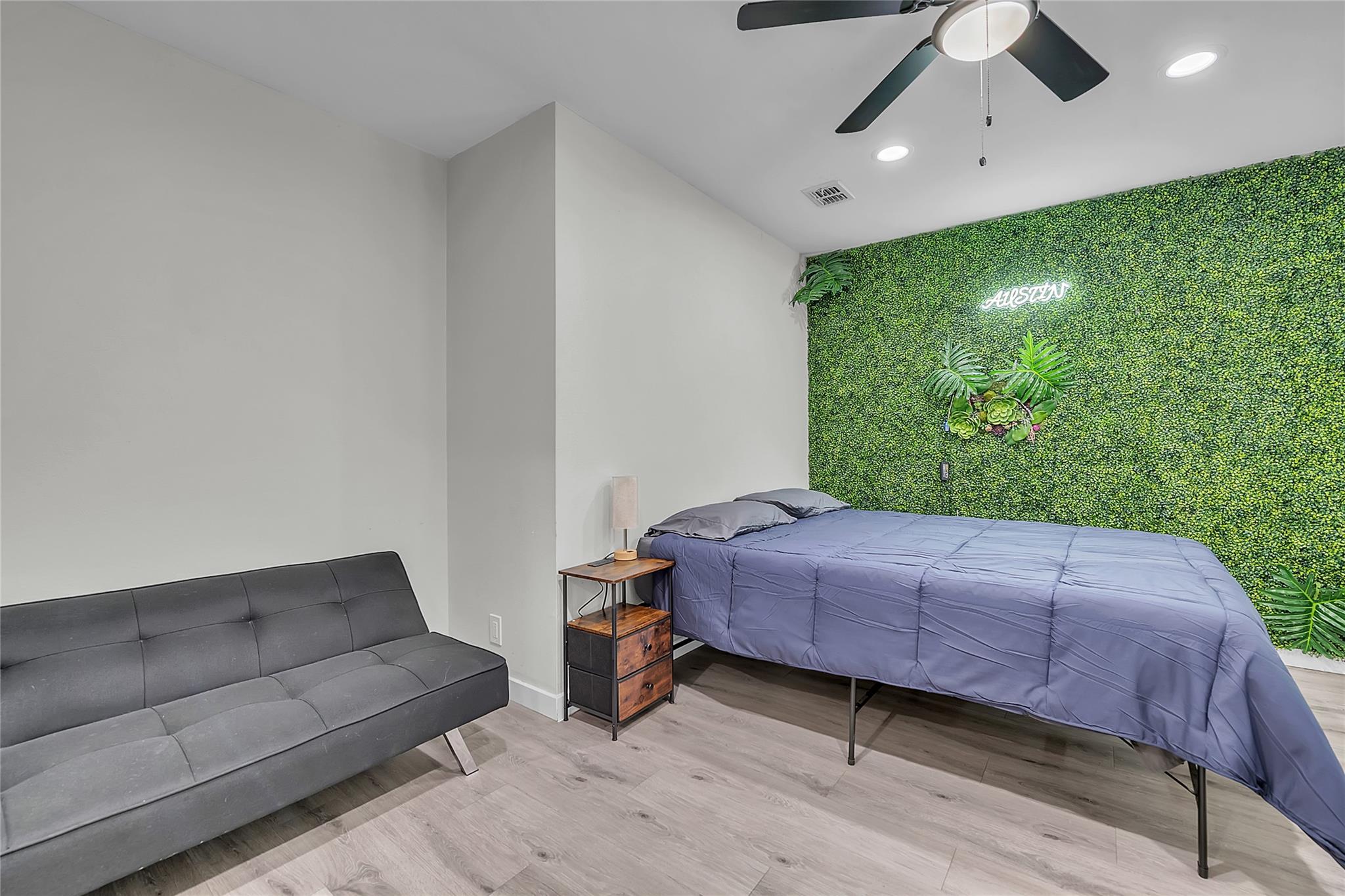 3400 Laguna Dr, Austin, TX 78741