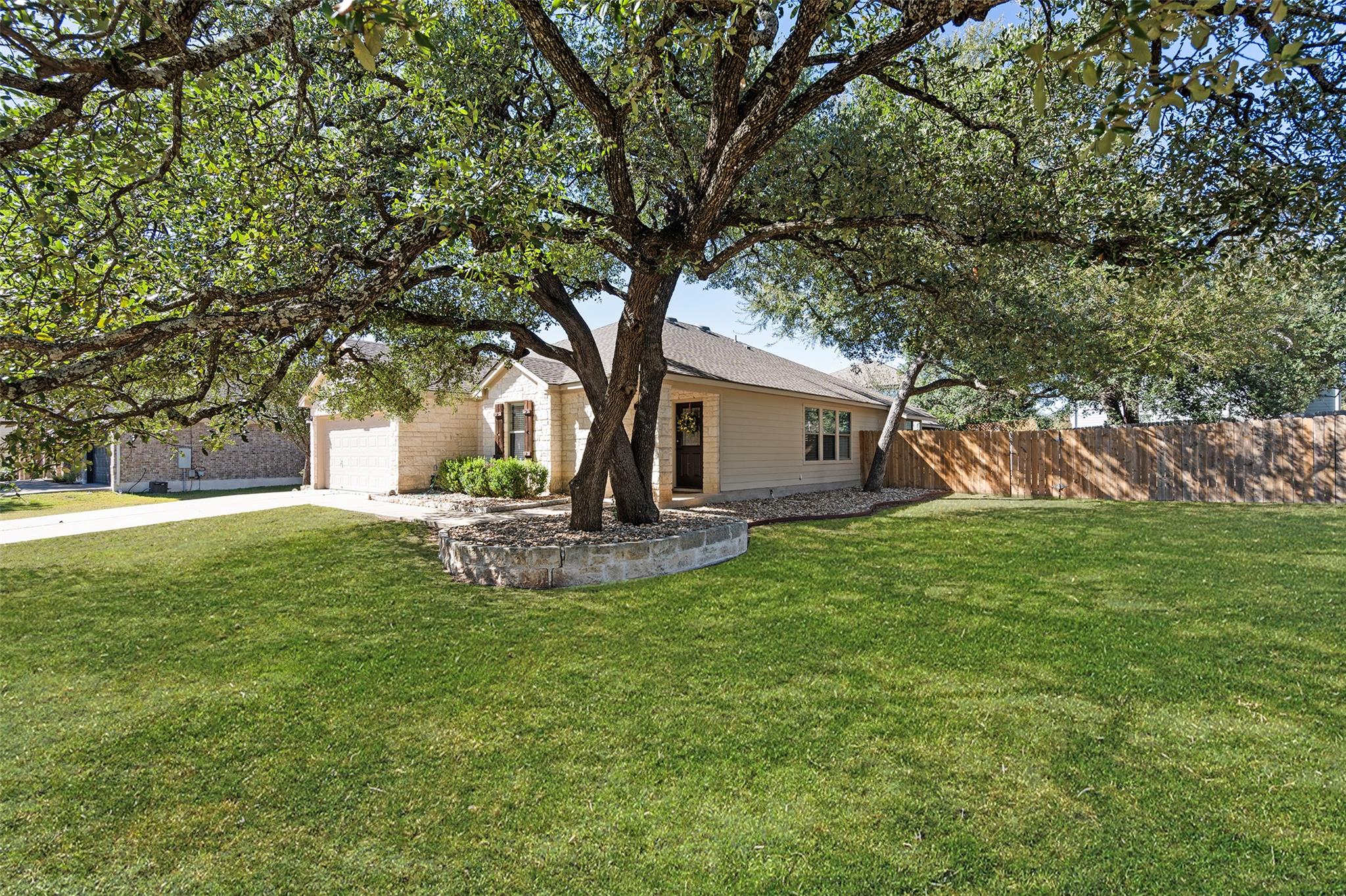 300 Leanne Dr, Georgetown, TX 78633