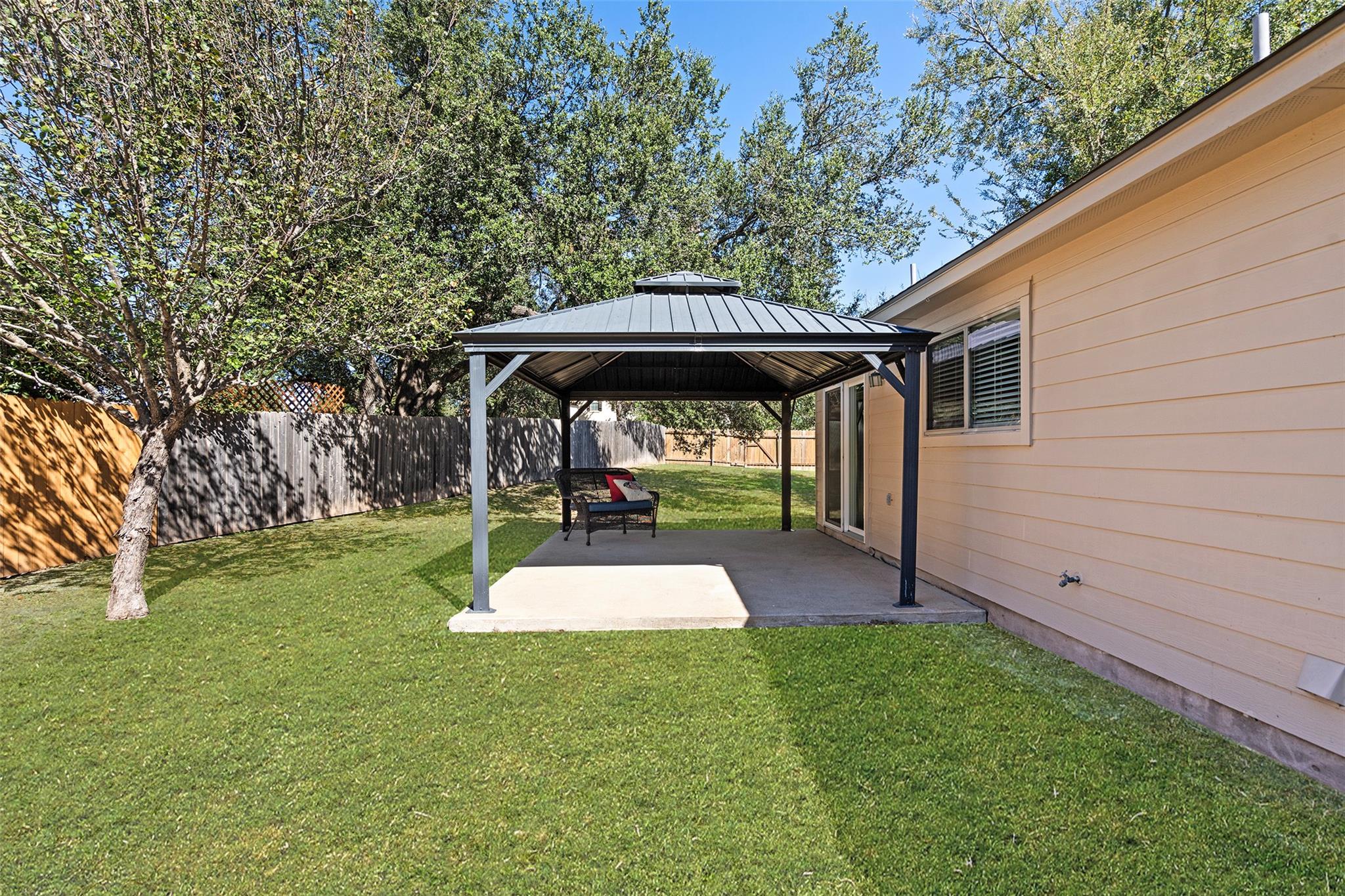 300 Leanne Dr, Georgetown, TX 78633