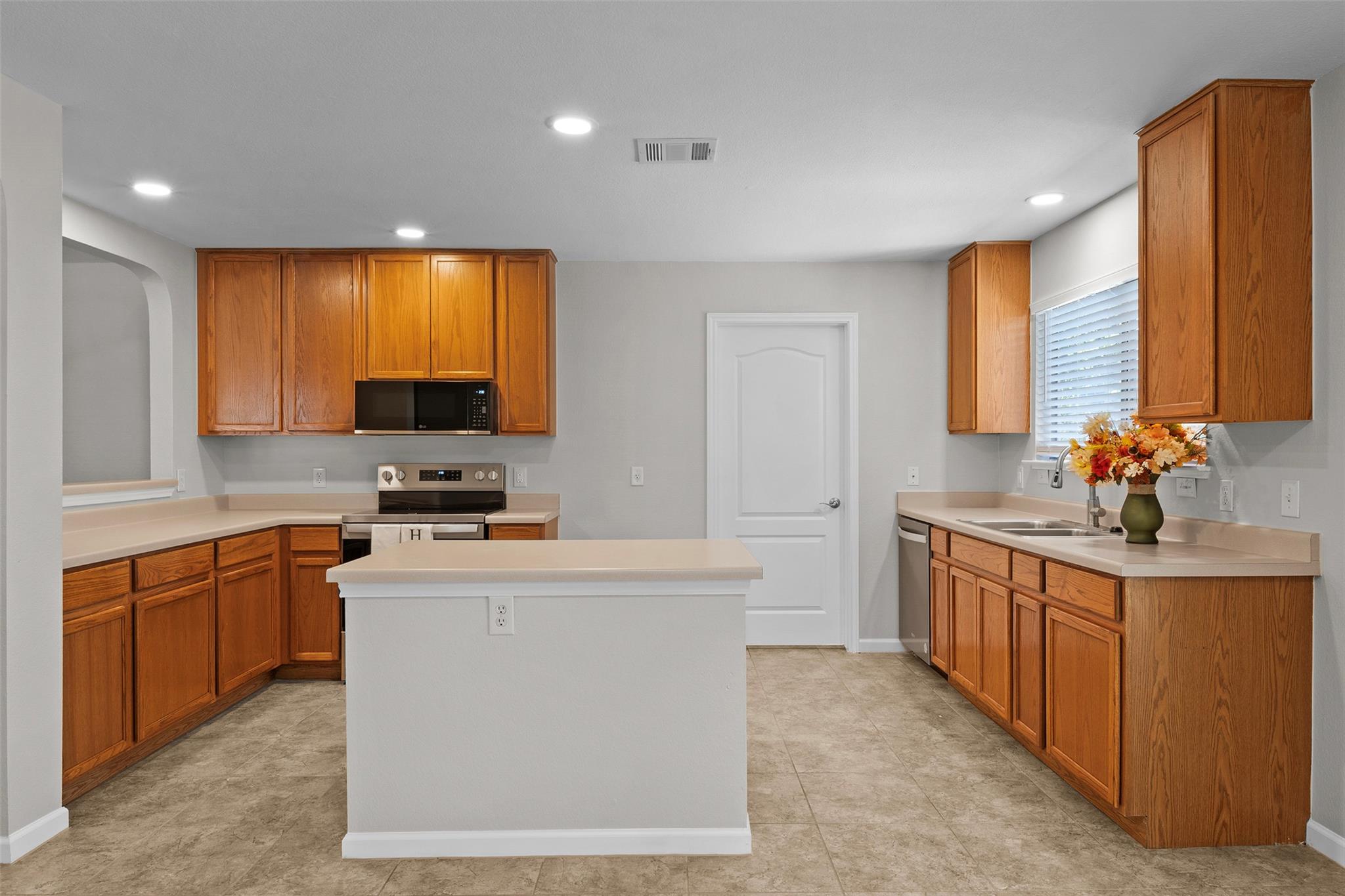 300 Leanne Dr, Georgetown, TX 78633