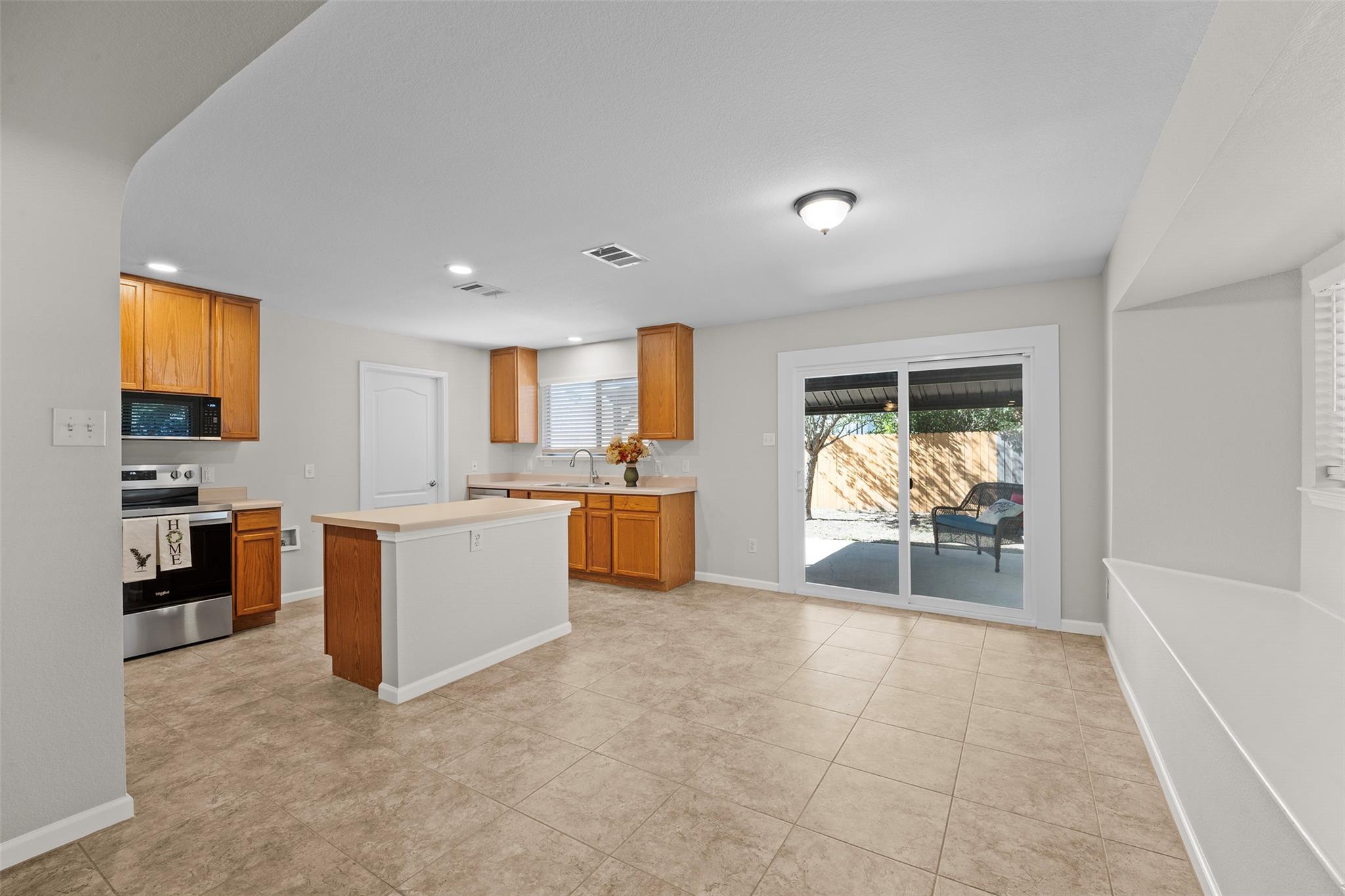 300 Leanne Dr, Georgetown, TX 78633