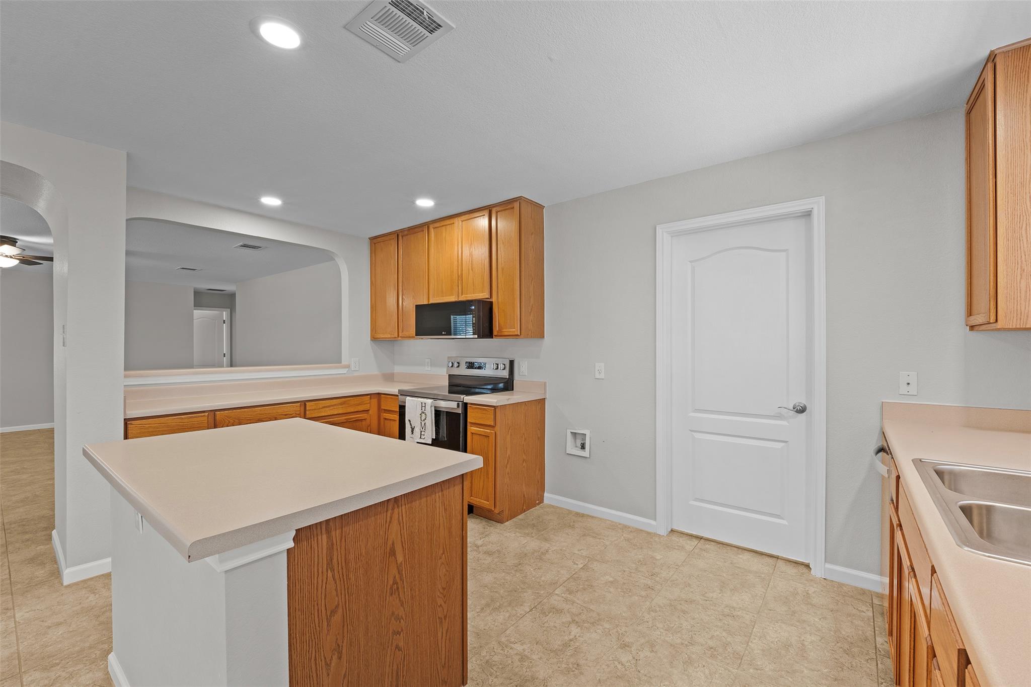 300 Leanne Dr, Georgetown, TX 78633