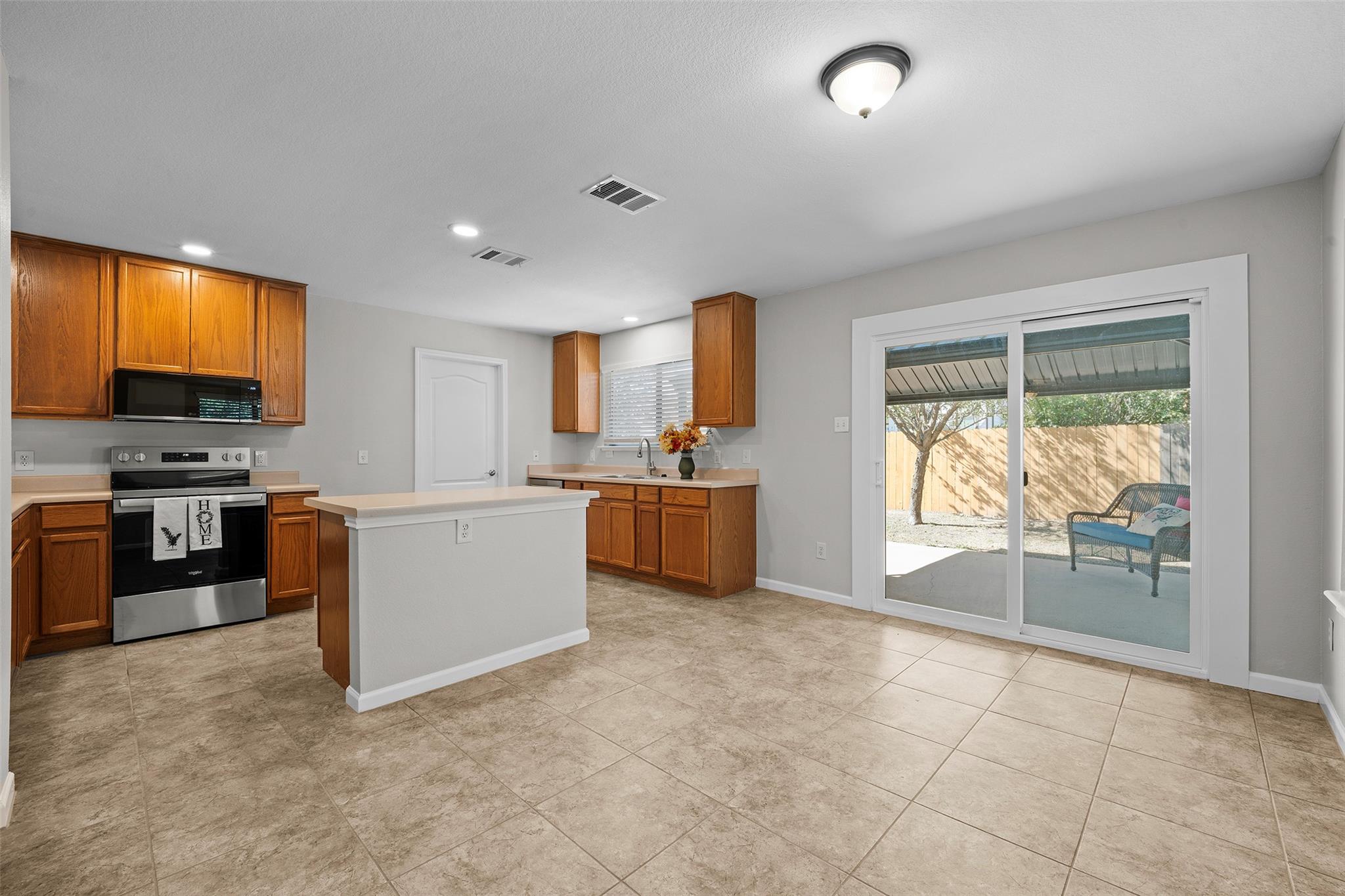 300 Leanne Dr, Georgetown, TX 78633