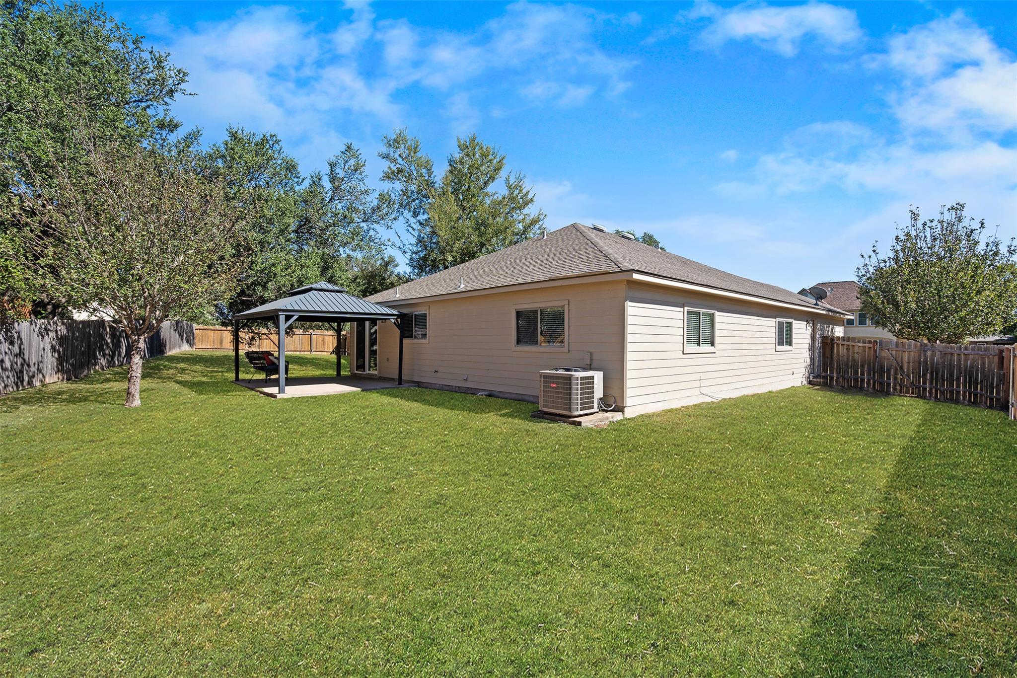 300 Leanne Dr, Georgetown, TX 78633