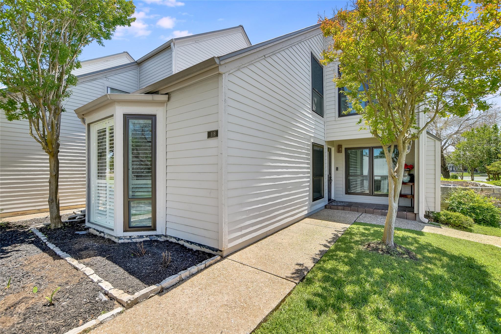 118 World Of Tennis Sq, Lakeway, TX 78738