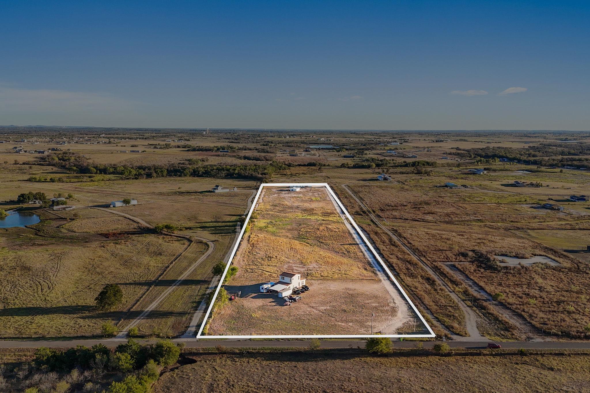 1600 County Road 465, Elgin, TX 78621