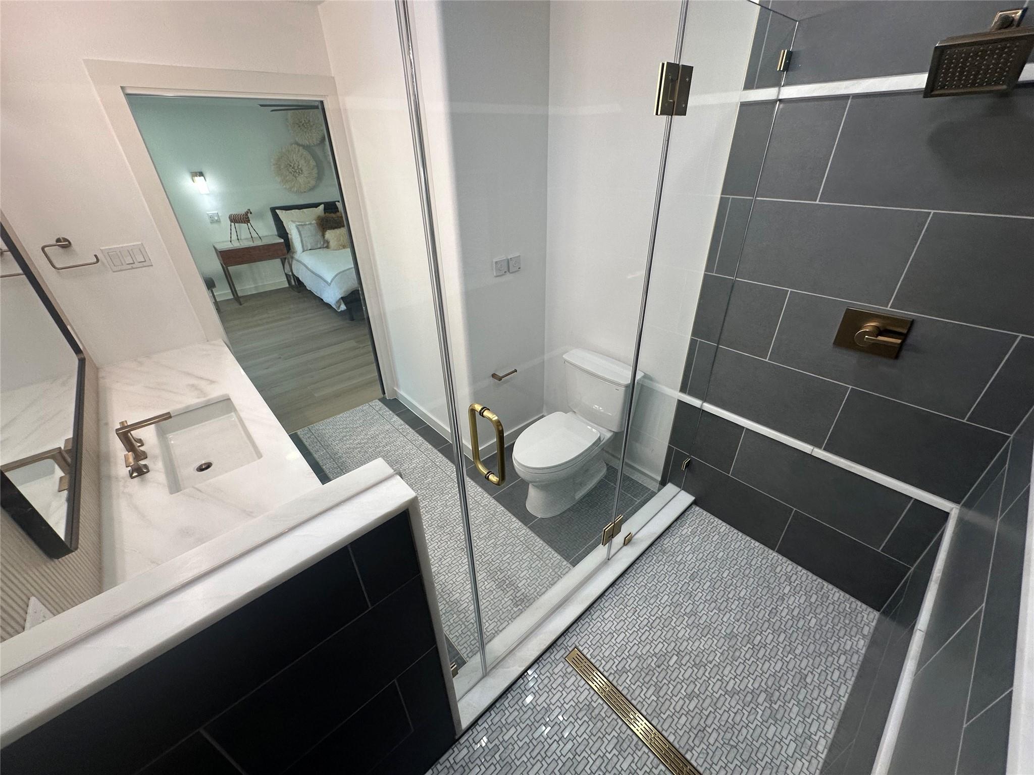 4910 Woodcreek Rd, Austin, TX 78749