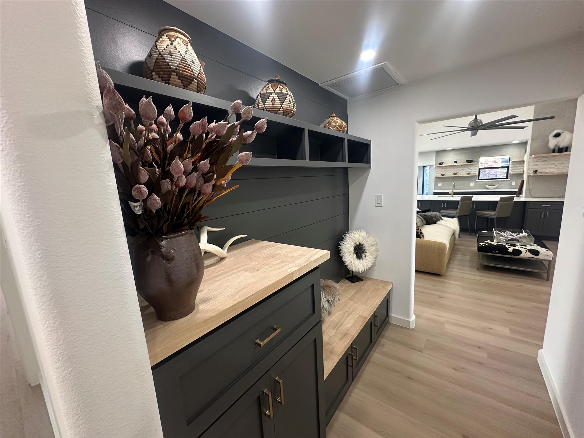 4910 Woodcreek Rd, Austin, TX 78749