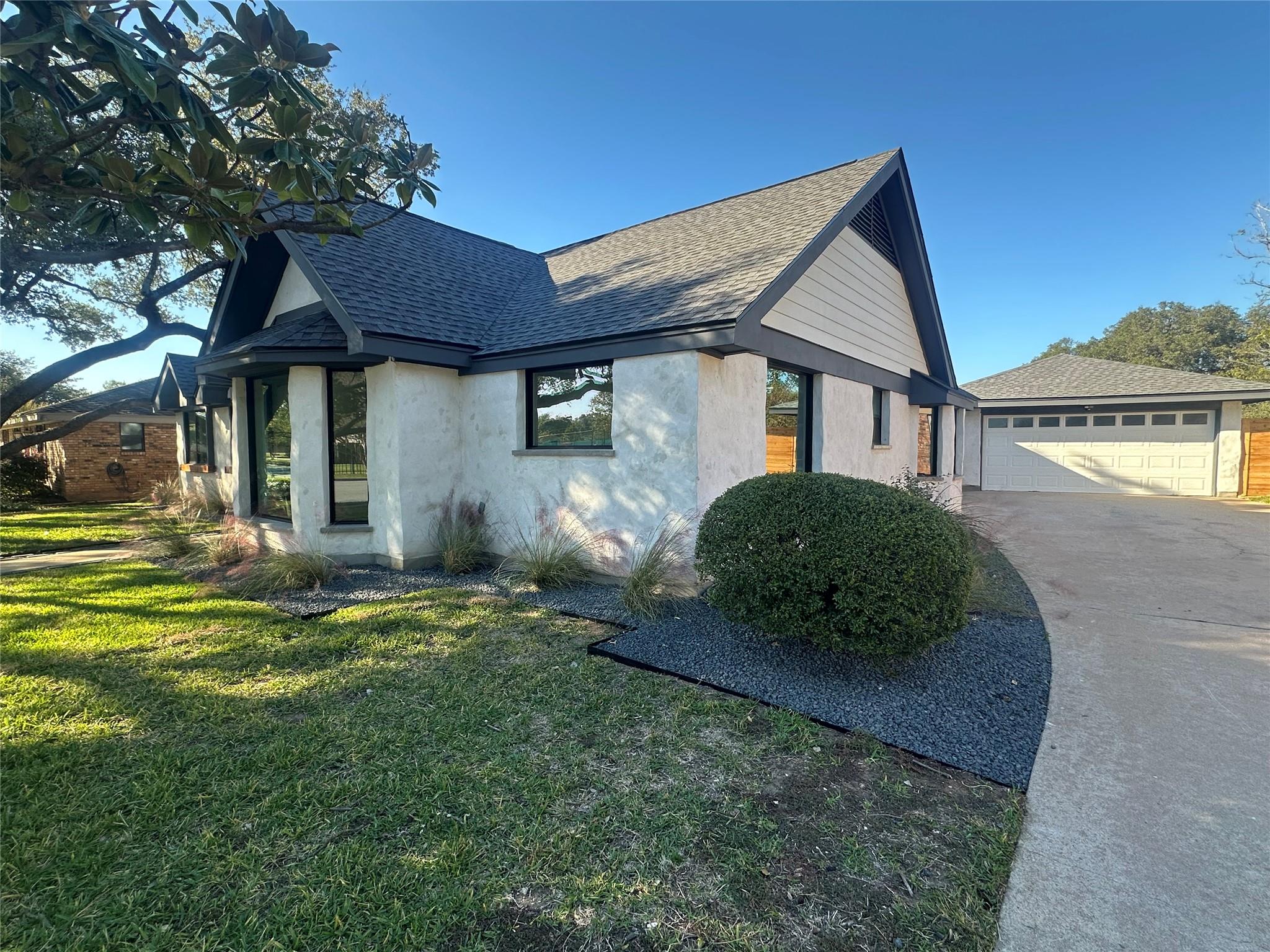 4910 Woodcreek Rd, Austin, TX 78749