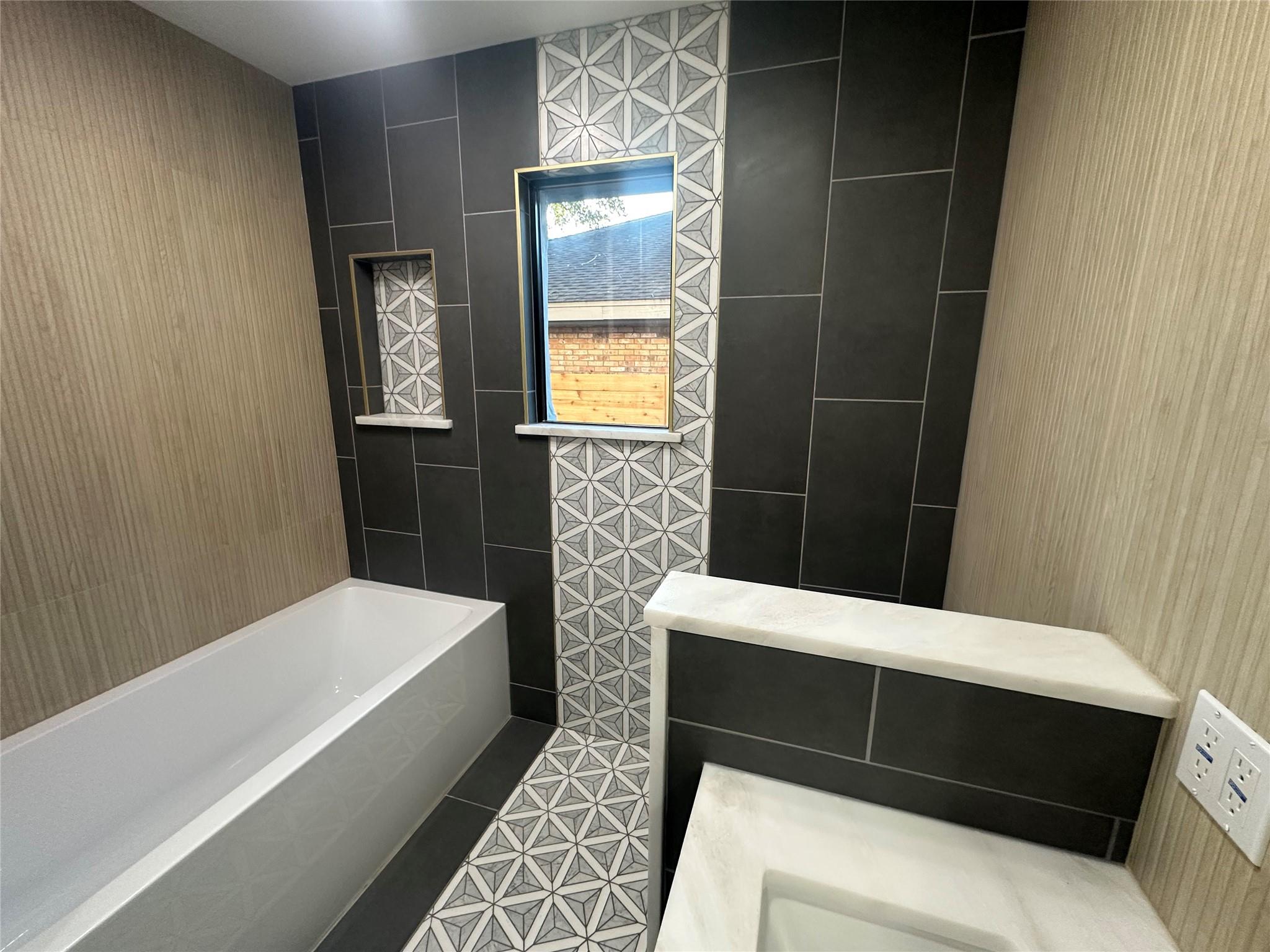 4910 Woodcreek Rd, Austin, TX 78749