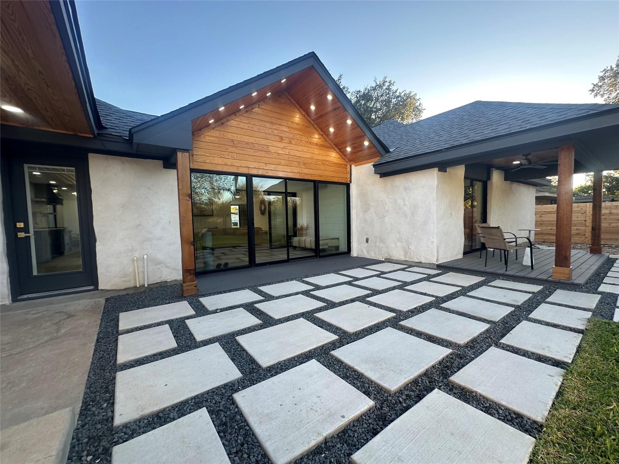 4910 Woodcreek Rd, Austin, TX 78749