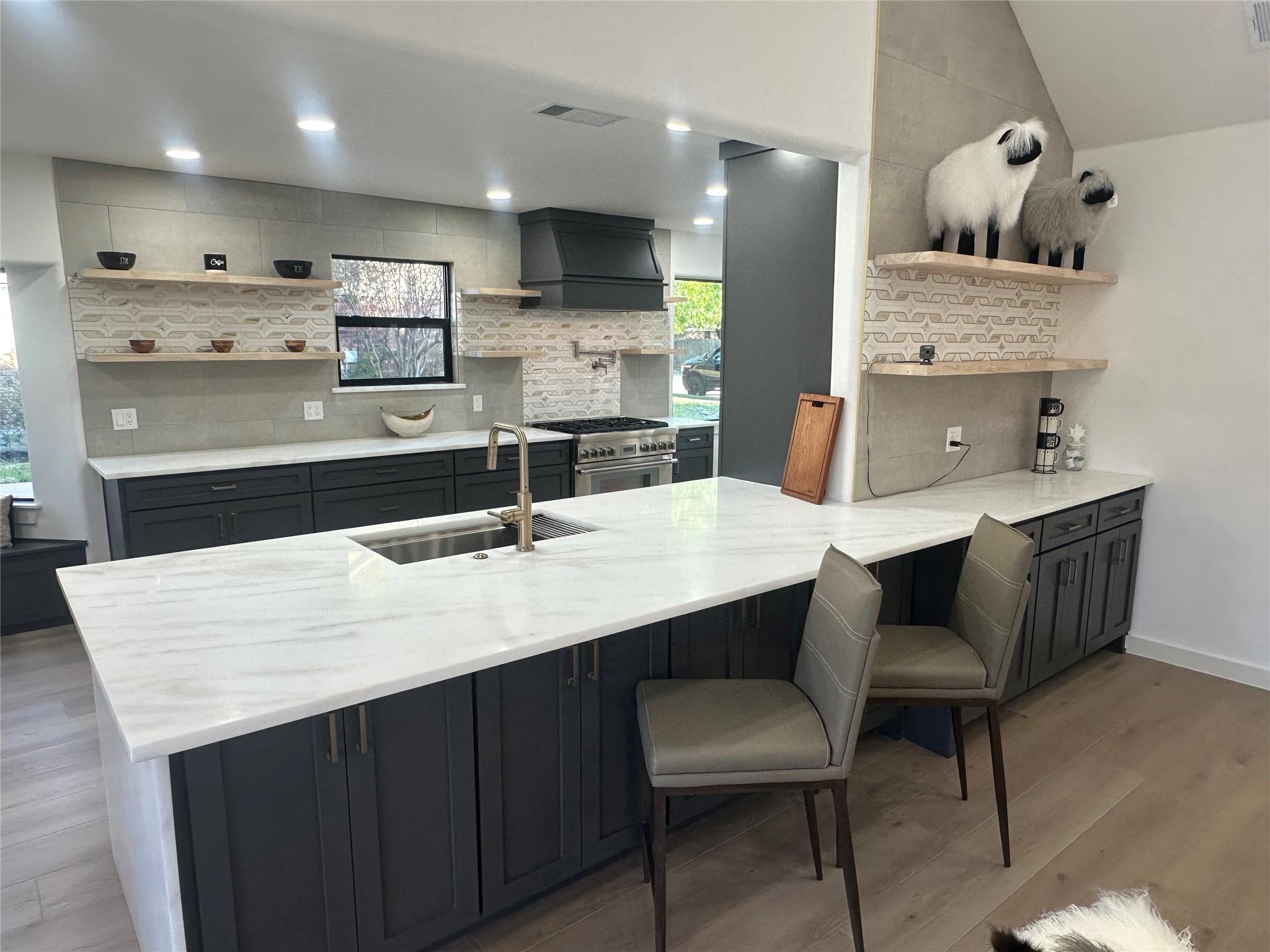 4910 Woodcreek Rd, Austin, TX 78749