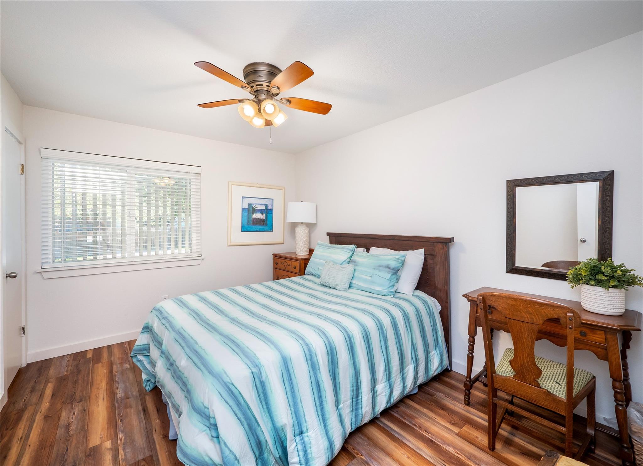 427 Coventry Rd, Spicewood, TX 78669