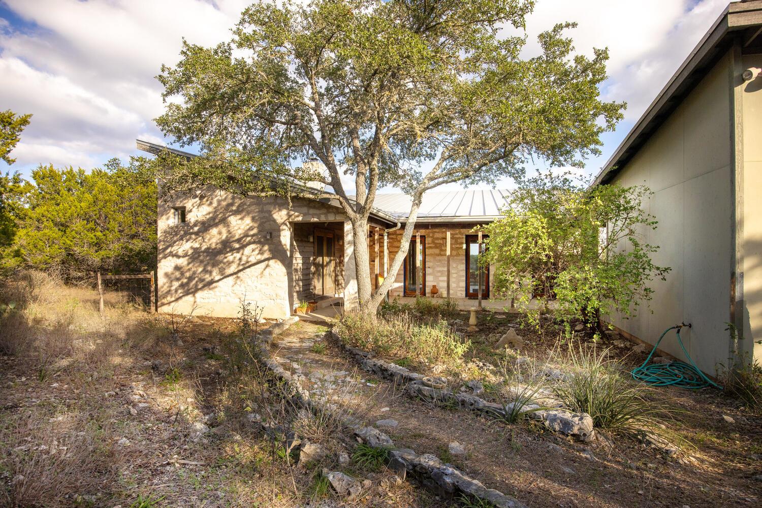 1401 Red Hawk Rd, Wimberley, TX 78676