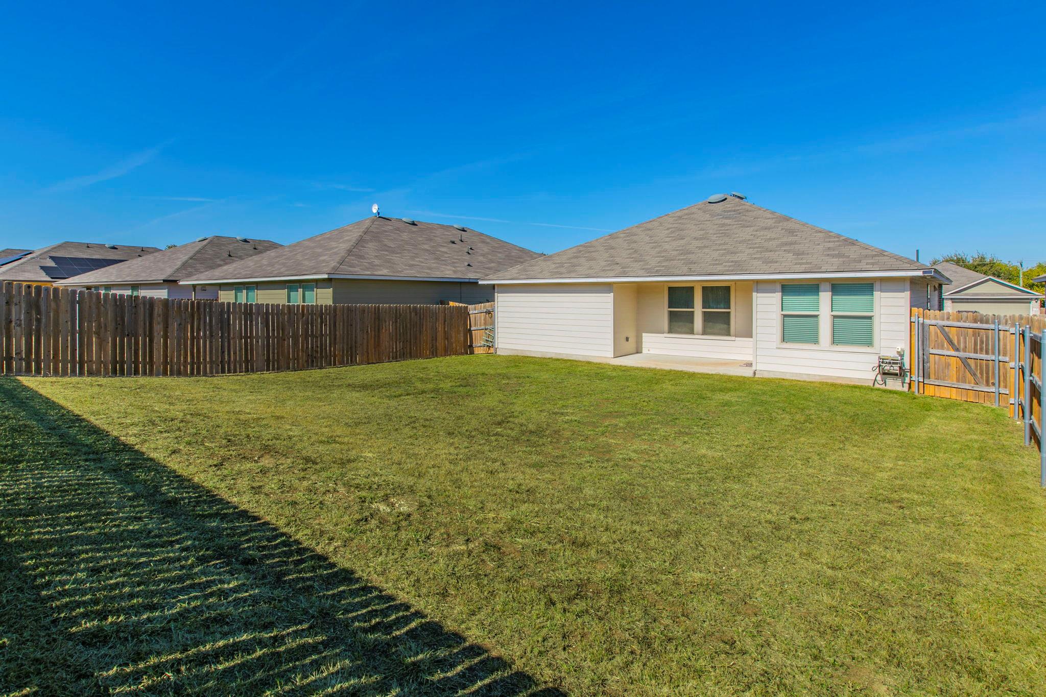 237 Poplin Ln, Troy, TX 76579