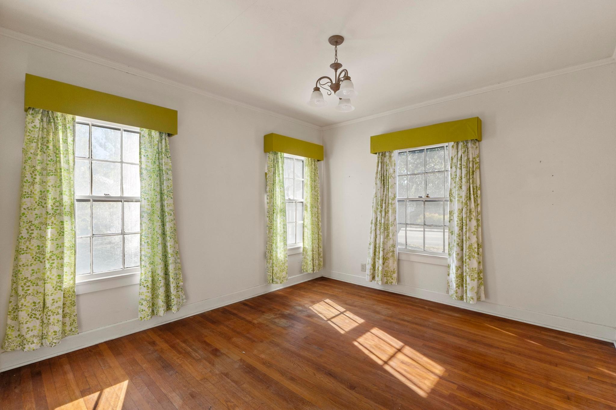 810 E 45th St, Austin, TX 78751