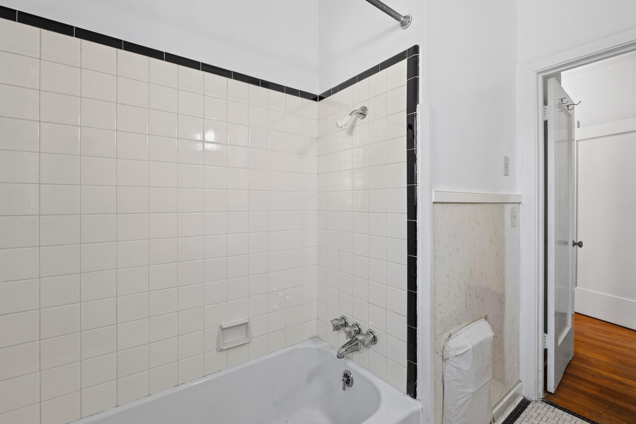 810 E 45th St, Austin, TX 78751