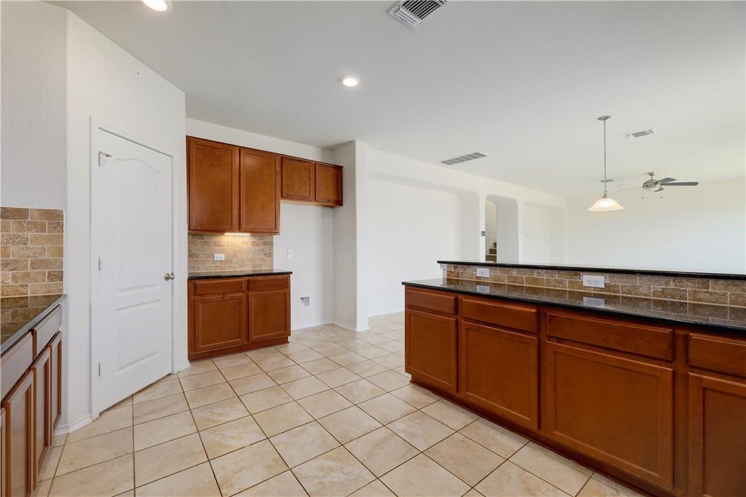 7929 Arezzo Dr, Round Rock, TX 78665