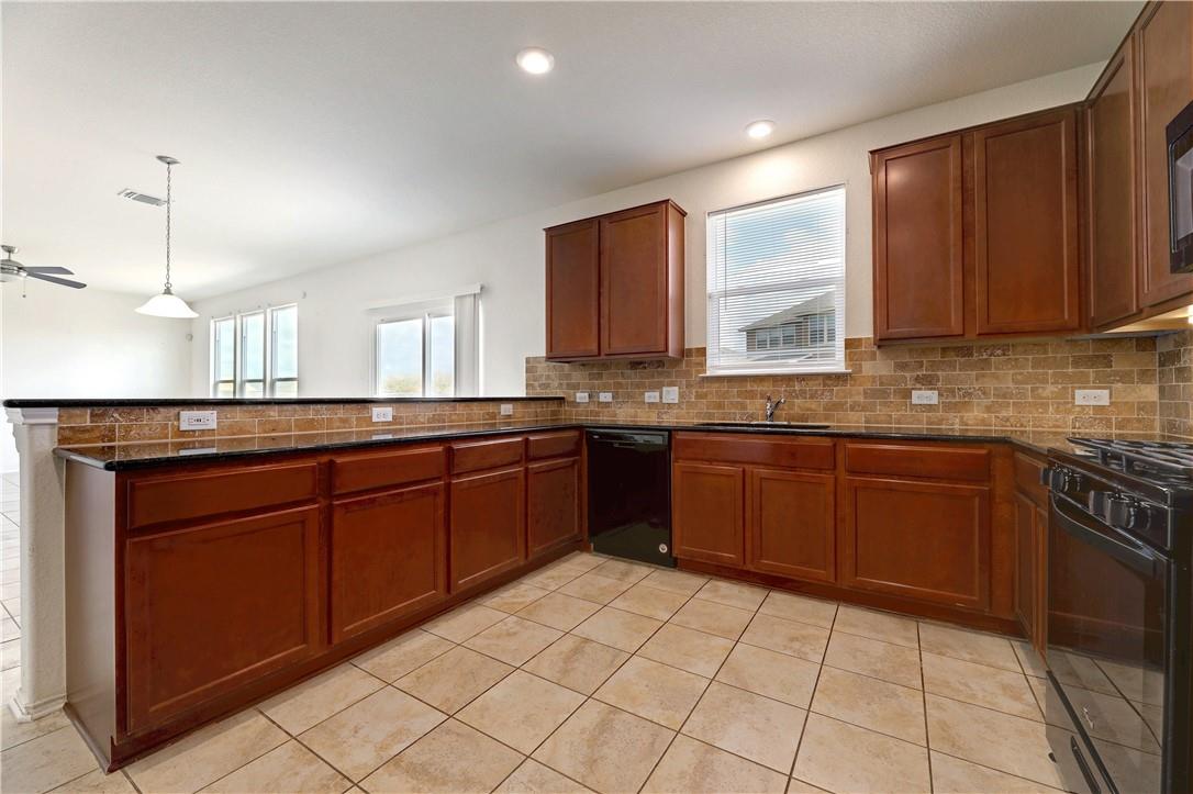 7929 Arezzo Dr, Round Rock, TX 78665