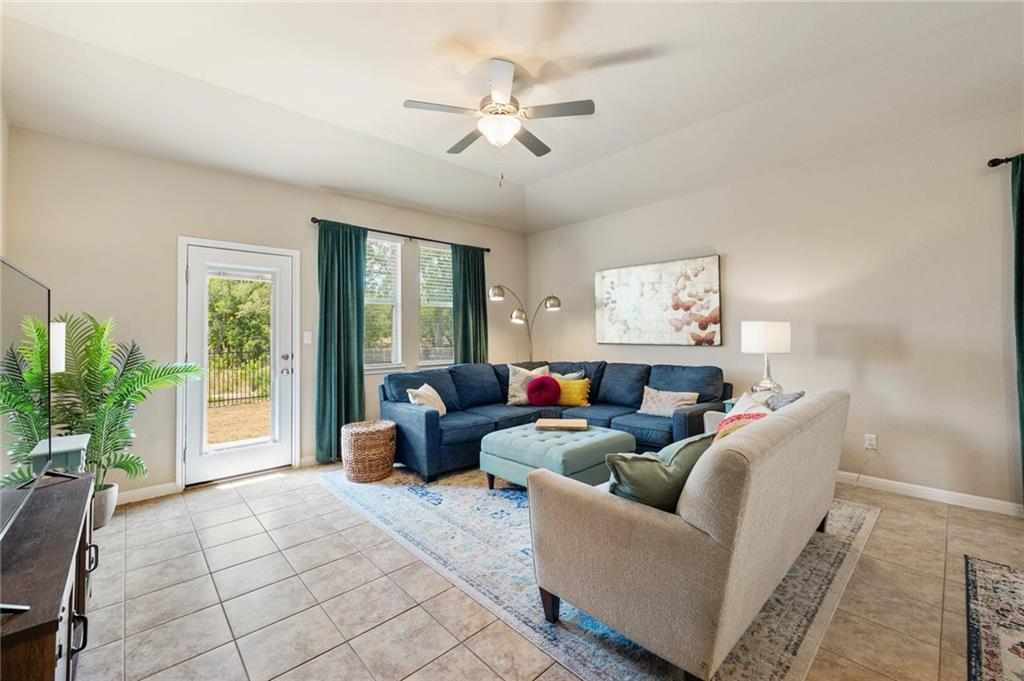 109 Hunts Link Rd, Dripping Springs, TX 78620