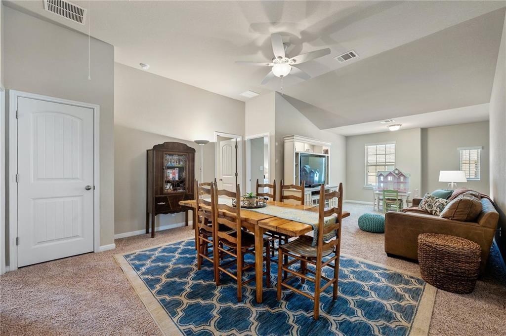 109 Hunts Link Rd, Dripping Springs, TX 78620