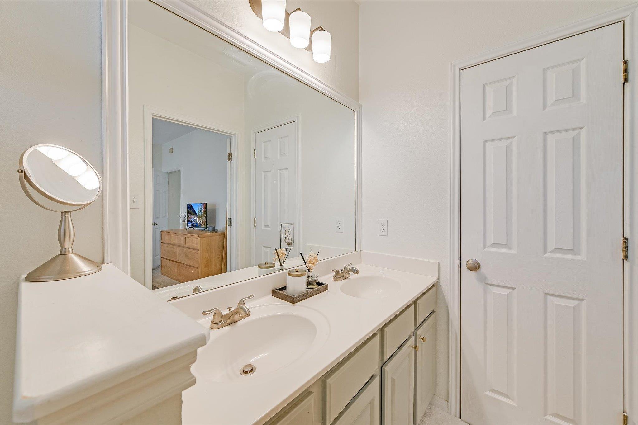 9302 Brents Elm Dr, Austin, TX 78744