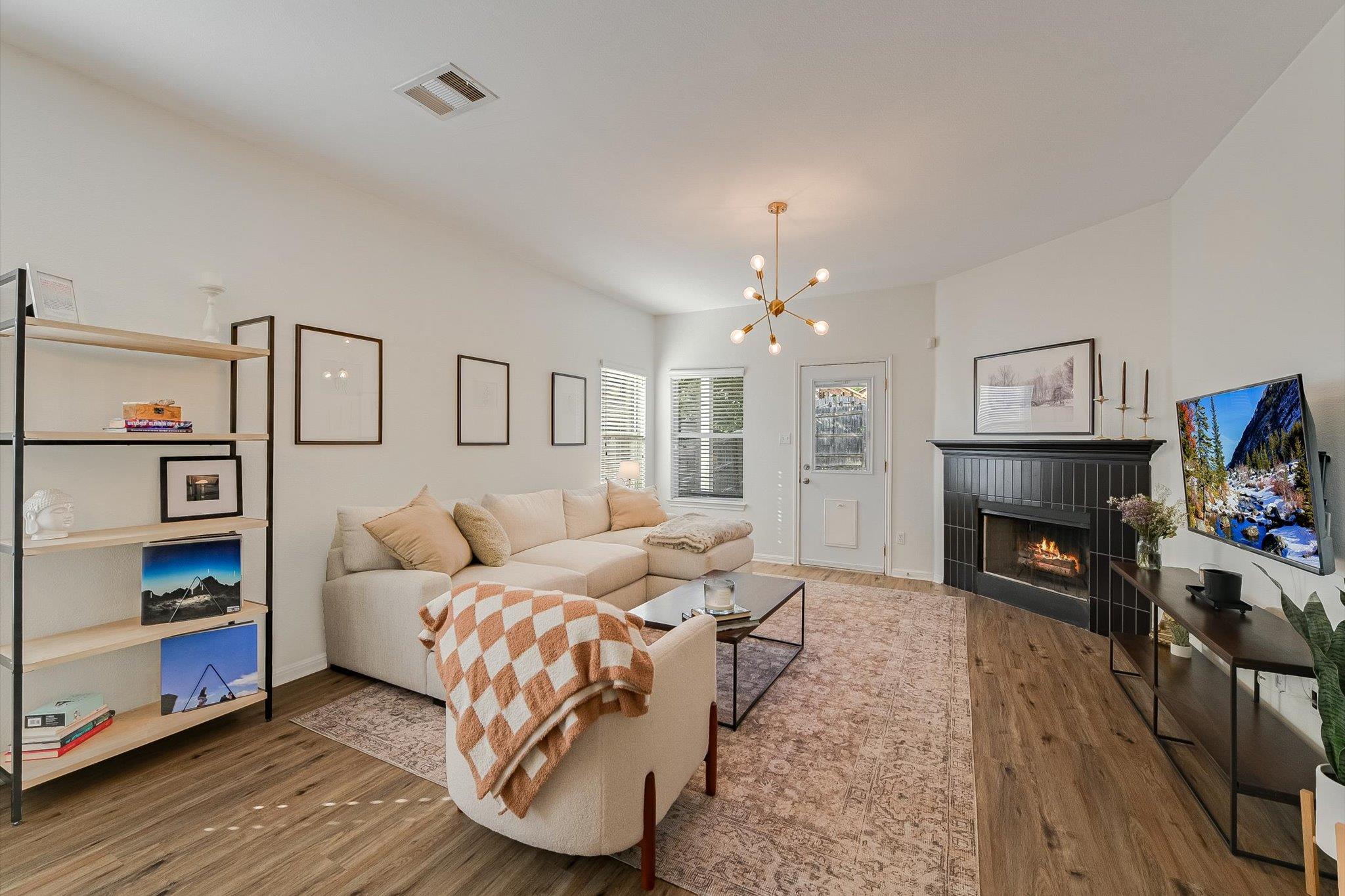 9302 Brents Elm Dr, Austin, TX 78744