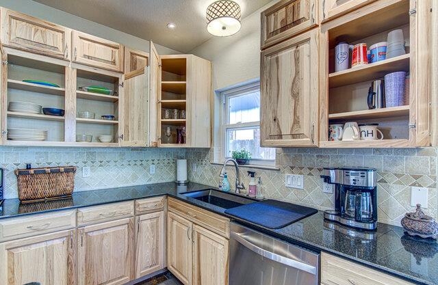 7712 Earp Way, Austin, TX 78729