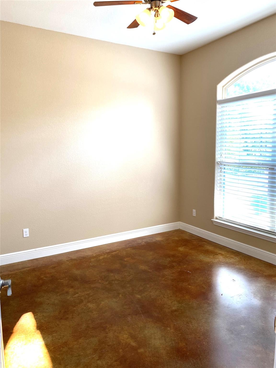 132 Akaloa Dr, Bastrop, TX 78602