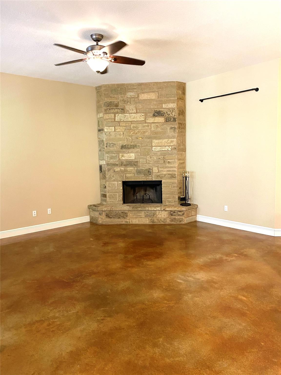 132 Akaloa Dr, Bastrop, TX 78602