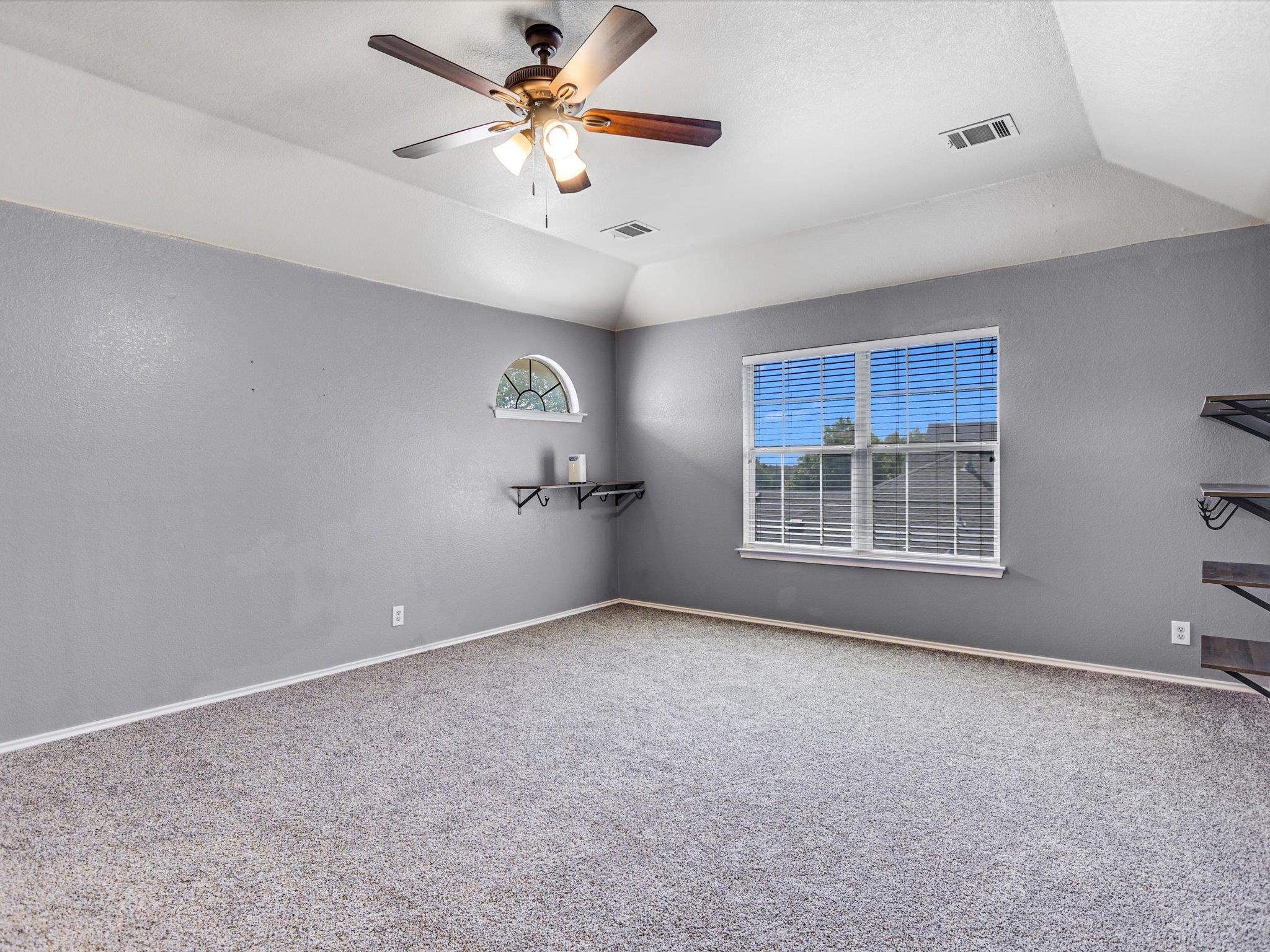 19910 Kennemer Dr, Pflugerville, TX 78660