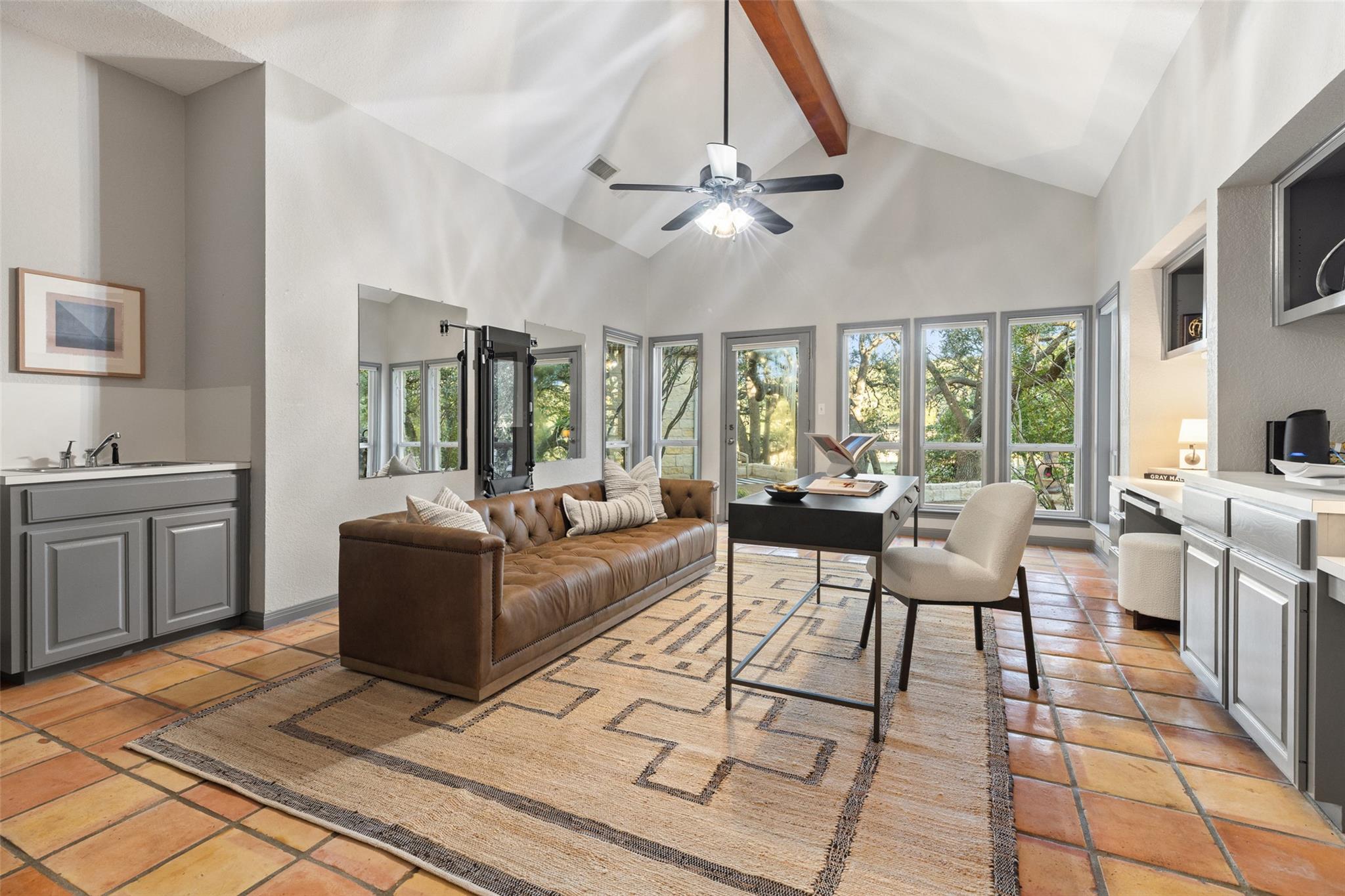 222 Winn Valley Dr, Wimberley, TX 78676