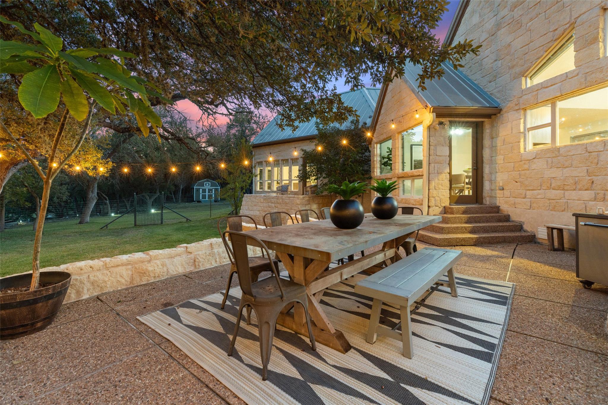 222 Winn Valley Dr, Wimberley, TX 78676