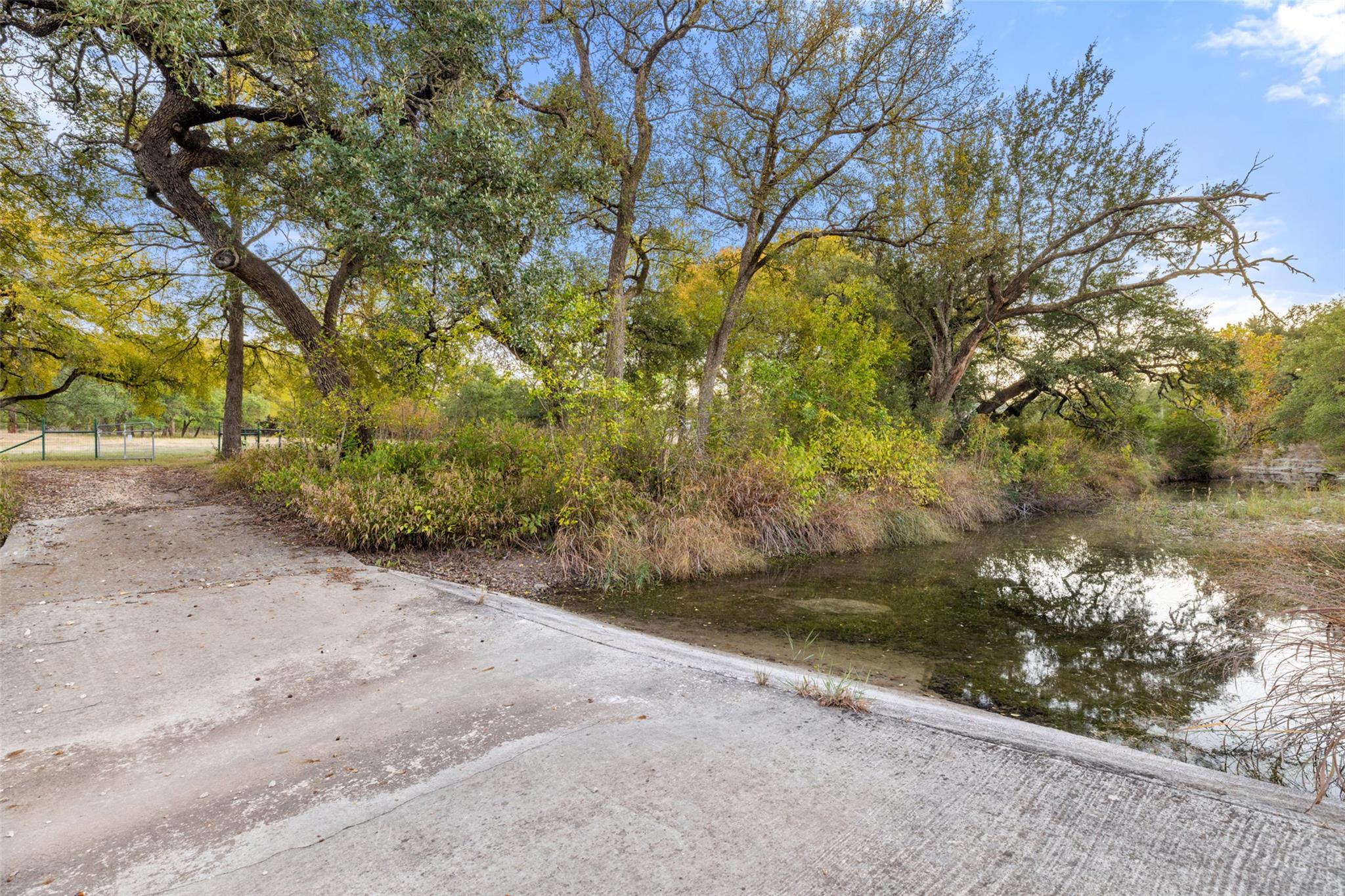 222 Winn Valley Dr, Wimberley, TX 78676