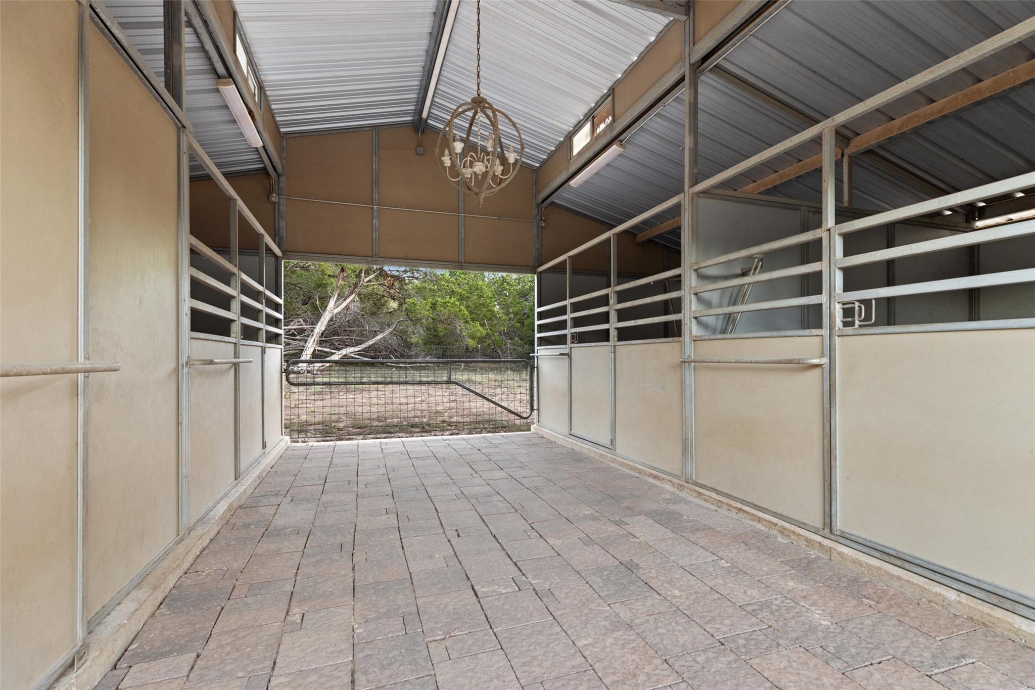 222 Winn Valley Dr, Wimberley, TX 78676