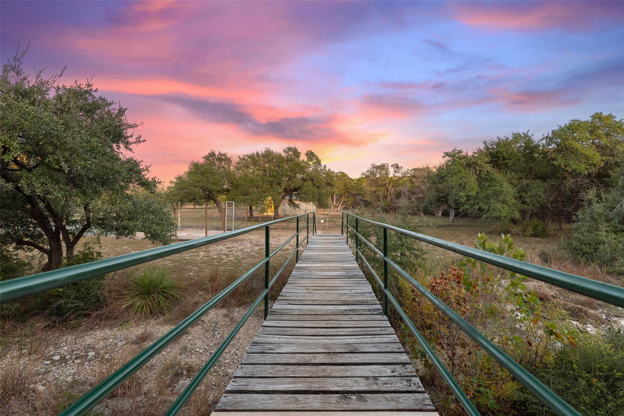 222 Winn Valley Dr, Wimberley, TX 78676