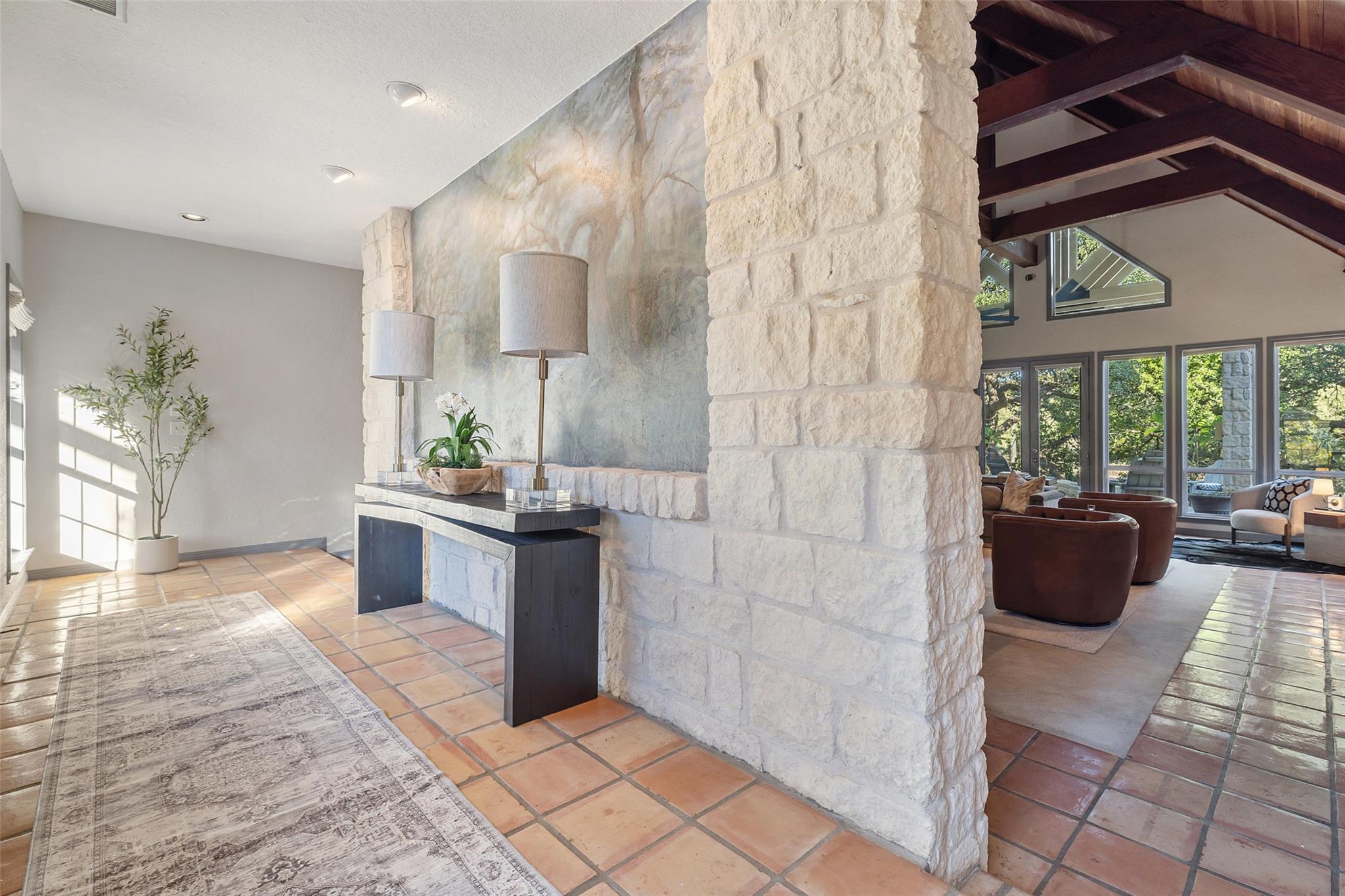 222 Winn Valley Dr, Wimberley, TX 78676