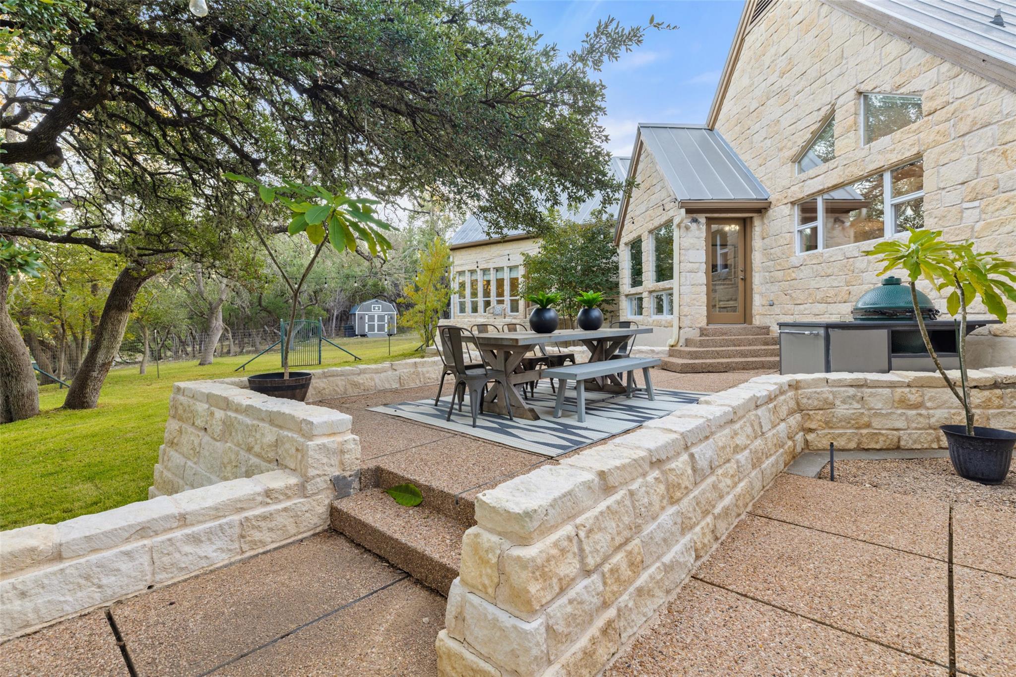 222 Winn Valley Dr, Wimberley, TX 78676