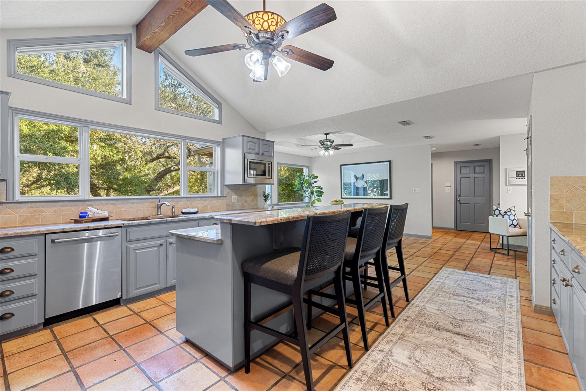 222 Winn Valley Dr, Wimberley, TX 78676