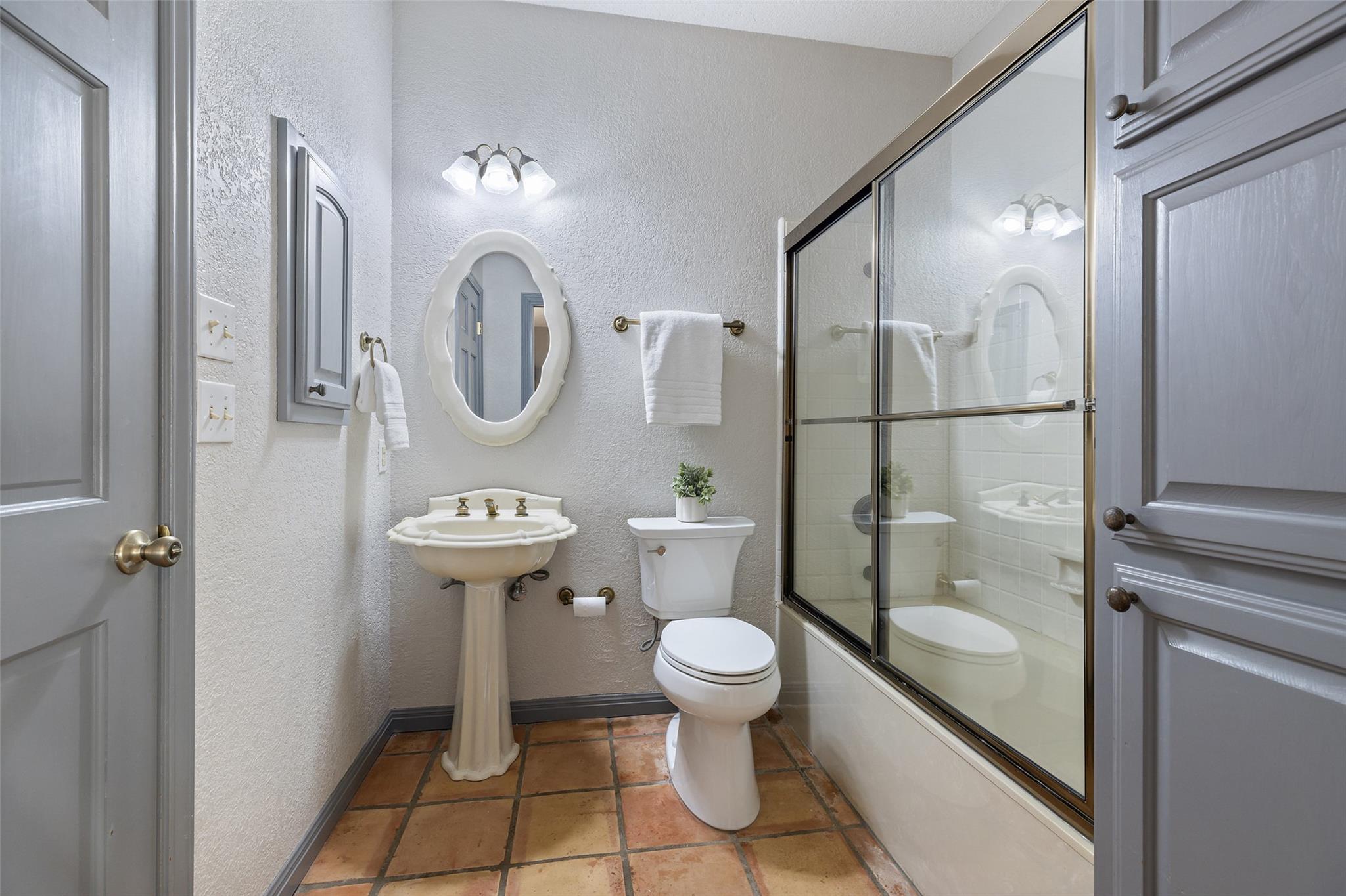 222 Winn Valley Dr, Wimberley, TX 78676