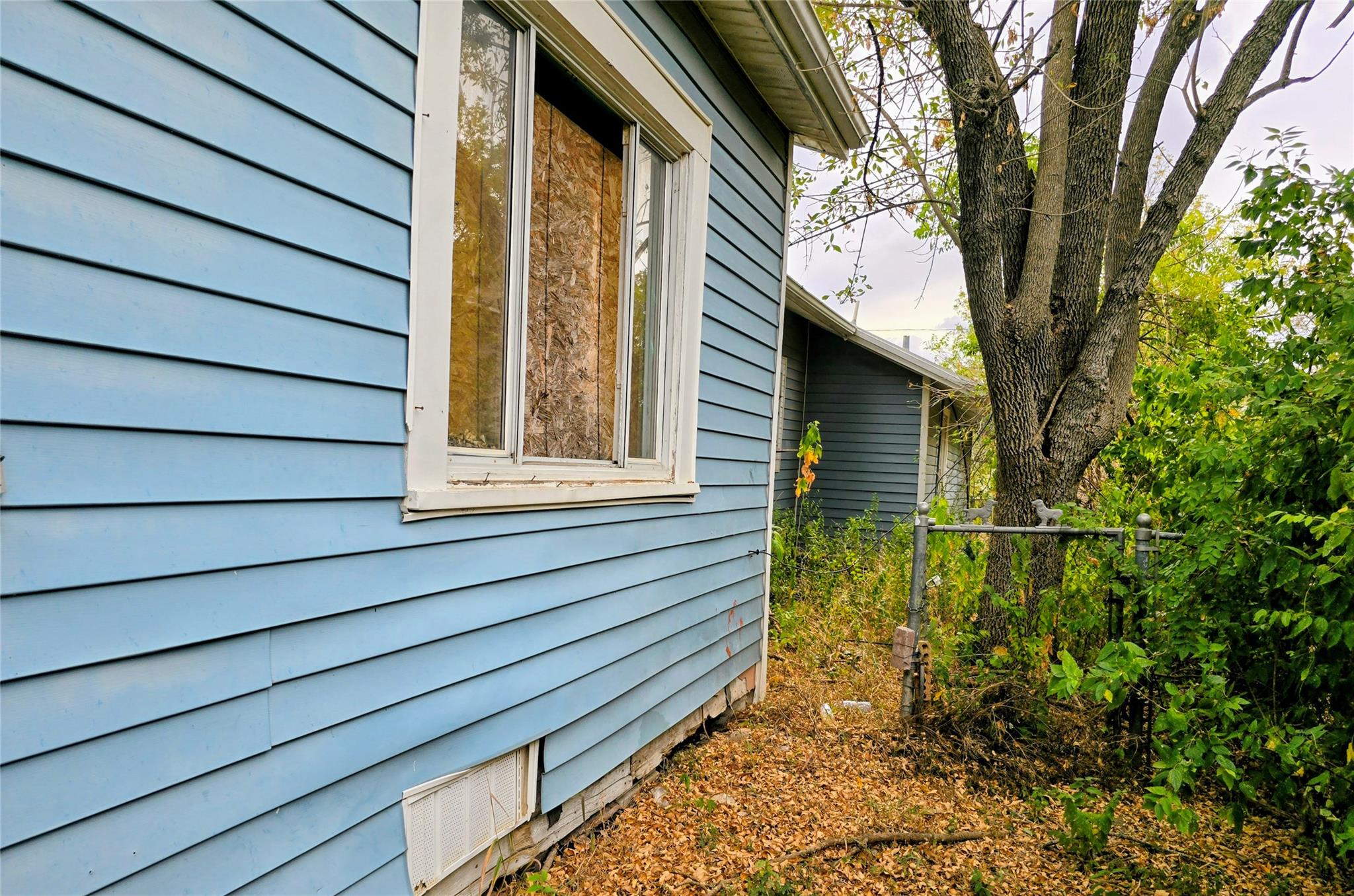 914 Porter & 901 W 5th, Taylor, TX 76574