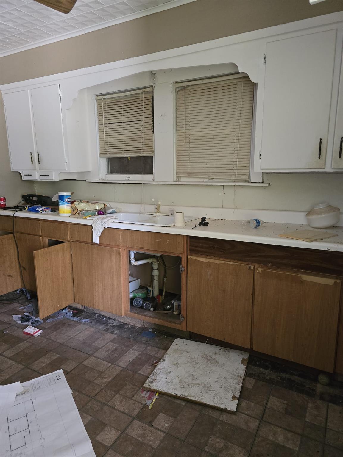 914 Porter & 901 W 5th, Taylor, TX 76574