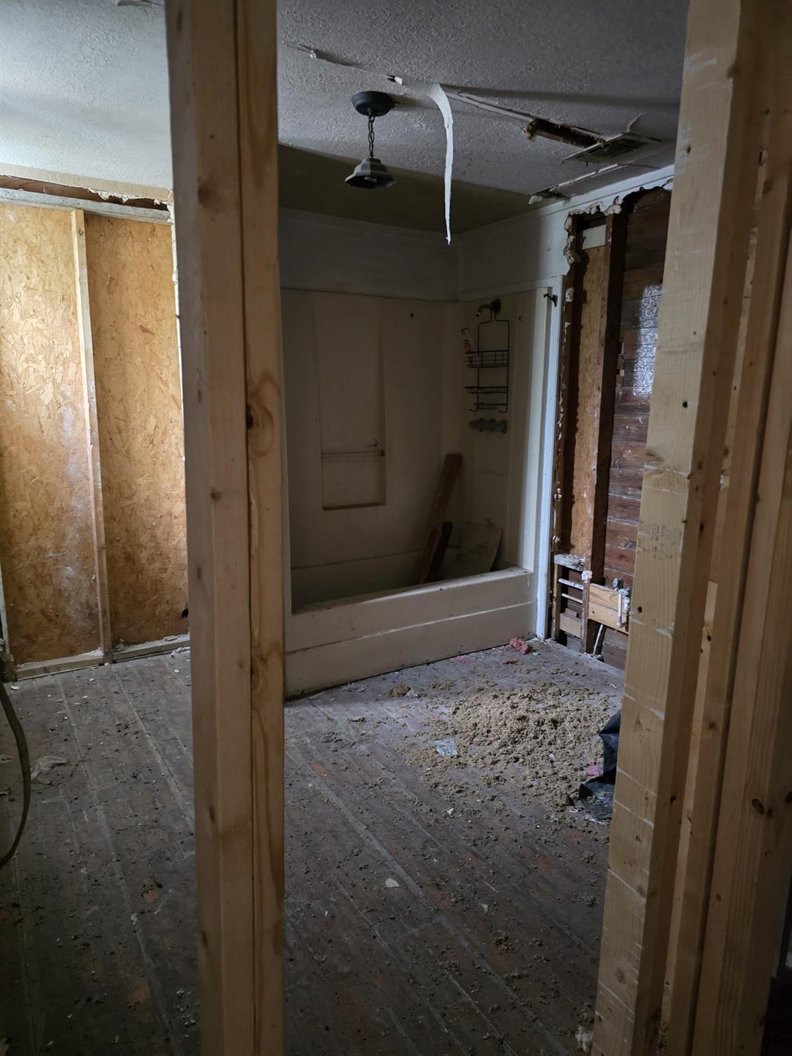 914 Porter & 901 W 5th, Taylor, TX 76574