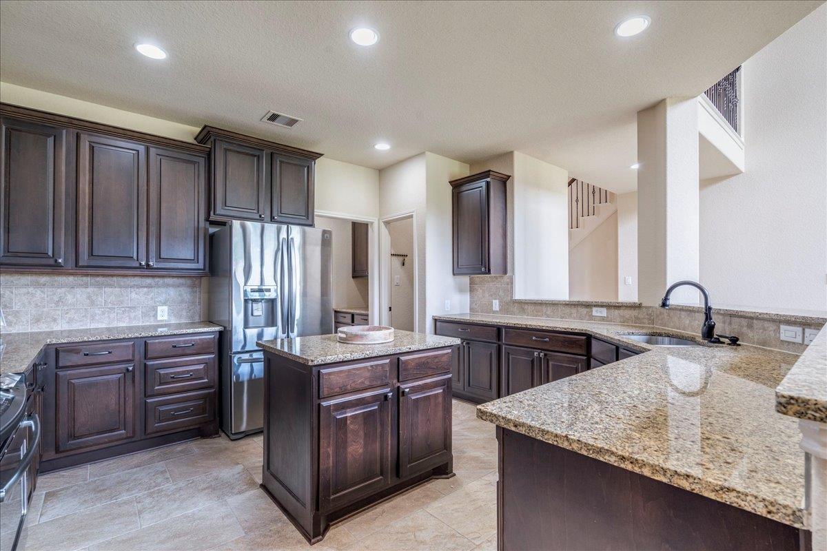 2933 Countryside Path, Seguin, TX 78155