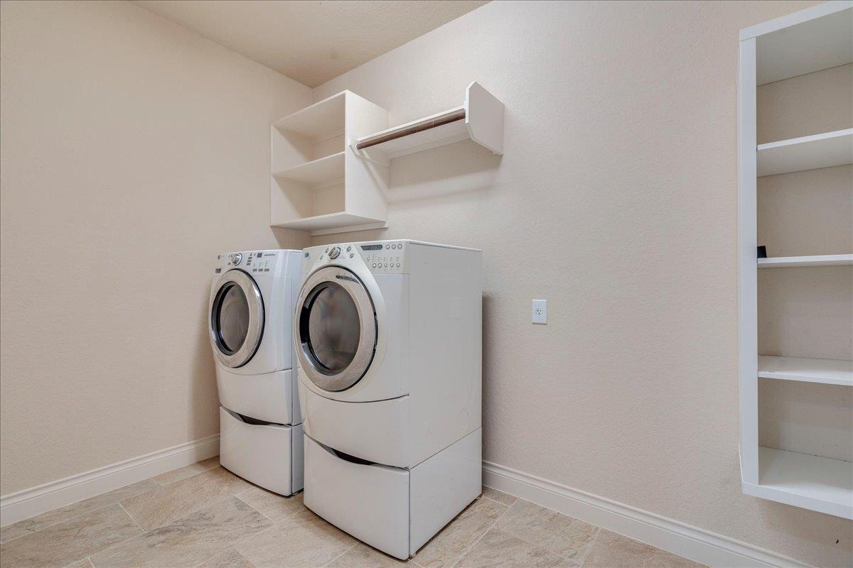 2933 Countryside Path, Seguin, TX 78155