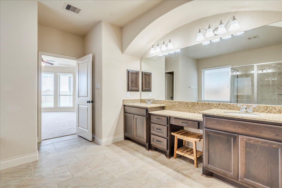 2933 Countryside Path, Seguin, TX 78155